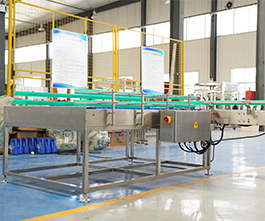 潤(rùn)滑油灌裝機(jī)上桶平臺(tái)，自動(dòng)供瓶機(jī)客戶現(xiàn)場(chǎng)視頻